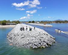 Revitalização do molhe de Pontal do Paraná alcança 92% e será concluída nos próximos dias