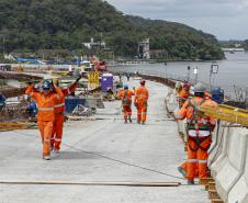Com grande avanço no trecho estaiado, Ponte de Guaratuba chega a 85% de execução