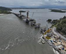 Com grande avanço no trecho estaiado, Ponte de Guaratuba chega a 85% de execução