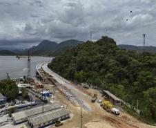 Com grande avanço no trecho estaiado, Ponte de Guaratuba chega a 85% de execução