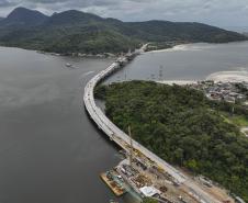 Com grande avanço no trecho estaiado, Ponte de Guaratuba chega a 85% de execução