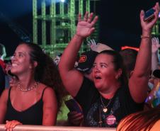 Roupa Nova mais do que dobra público de dois anos atrás no Verão Maior Paraná em Matinhos