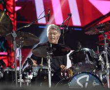 Roupa Nova mais do que dobra público de dois anos atrás no Verão Maior Paraná em Matinhos