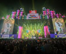 Roupa Nova mais do que dobra público de dois anos atrás no Verão Maior Paraná em Matinhos