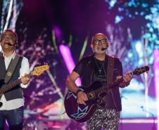 Roupa Nova mais do que dobra público de dois anos atrás no Verão Maior Paraná em Matinhos