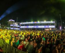 Roupa Nova mais do que dobra público de dois anos atrás no Verão Maior Paraná em Matinhos