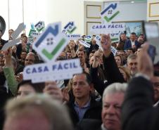 130 mil famílias: Casa Fácil impulsiona habitação e movimenta a economia do Paraná