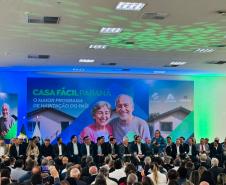 130 mil famílias: Casa Fácil impulsiona habitação e movimenta a economia do Paraná