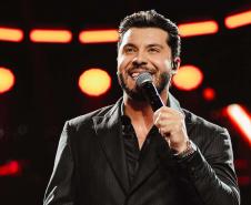 Na sexta-feira (30), Matinhos recebe uma das atrações mais aguardadas do Verão Maior Paraná. A cantora Ana Castela, conhecida como a “boiadeira”, sobe ao palco com a expectativa de entrar para o ranking dos maiores públicos desta edição.