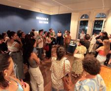 Ana Castela, Paralamas do Sucesso e comédia no teatro marcam a agenda cultural