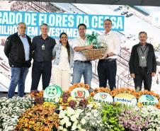 Ratinho Junior assina ordem de serviço do novo Mercado de Flores da Ceasa Curitiba