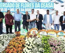 Ratinho Junior assina ordem de serviço do novo Mercado de Flores da Ceasa Curitiba