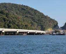 Com trecho estaiado quase pronto e 160 vigas lançadas, Ponte de Guaratuba atinge 91% de execução