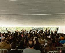 Mozart gratuito no MON, duas novas exposições e Vera Holtz estão na agenda cultural