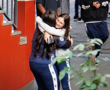 Com novidades, 1 milhão de estudantes da rede estadual voltam às aulas no Paraná