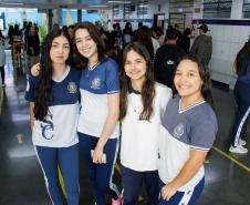 Com novidades, 1 milhão de estudantes da rede estadual voltam às aulas no Paraná