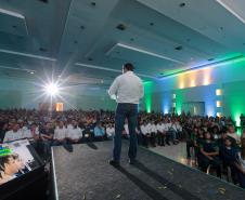 O governador Carlos Massa Ratinho Junior e o secretário de Educação, Roni Miranda, anunciam nesta quinta-feira (5) no Seminário de Diretores da rede estadual novos investimentos do programa Escola Mais Bonita, em Foz do Iguaçu.
