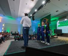 O governador Carlos Massa Ratinho Junior e o secretário de Educação, Roni Miranda, anunciam nesta quinta-feira (5) no Seminário de Diretores da rede estadual novos investimentos do programa Escola Mais Bonita, em Foz do Iguaçu.