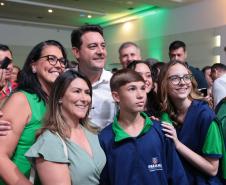 O governador Carlos Massa Ratinho Junior e o secretário de Educação, Roni Miranda, anunciam nesta quinta-feira (5) no Seminário de Diretores da rede estadual novos investimentos do programa Escola Mais Bonita, em Foz do Iguaçu.