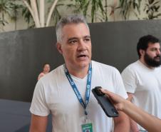 O governador Carlos Massa Ratinho Junior e o secretário de Educação, Roni Miranda, anunciam nesta quinta-feira (5) no Seminário de Diretores da rede estadual novos investimentos do programa Escola Mais Bonita, em Foz do Iguaçu.