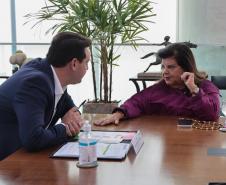 O governador Carlos Massa Ratinho Junior recebe nesta segunda-feira (23) representantes do Grupo Mulheres do Brasil.