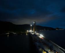 Em reta final, obras da Ponte de Guaratuba seguem inclusive no turno da noite