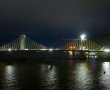 Em reta final, obras da Ponte de Guaratuba seguem inclusive no turno da noite