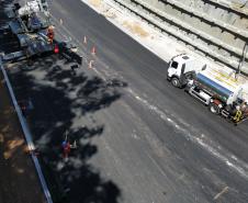 Ponte de Guaratuba inicia revestimento em concreto asfáltico dos acessos