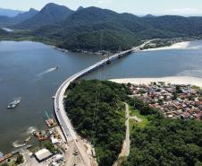Ponte de Guaratuba inicia revestimento em concreto asfáltico dos acessos