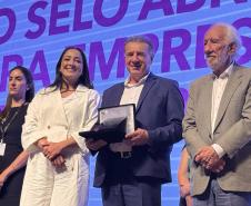 Casa Civil é 1º órgão do Estado a receber o selo “Nós Por Elas” de enfrentamento à violência contra mulher