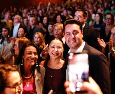 Governador Carlos Massa Ratinho Júnior participou nesta terça-feira (3) do evento Paraná Unido pelas Mulheres - As Protagonistas, no Teatro Guaíra.
