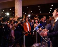 Governador Carlos Massa Ratinho Júnior participou nesta terça-feira (3) do evento Paraná Unido pelas Mulheres - As Protagonistas, no Teatro Guaíra.