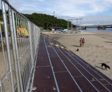 Estrtuturas sendo montada para a inauguracao nesta sexta-feira (1) da Ponte de Guaratuba