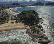Temporada 2025/2026 do Verão Maior Paraná movimentou R$ 337,9 milhões em licenciamentos ambientais nos sete municípios do Litoral.