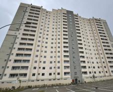 Com recursos do Estado, 208 famílias recebem apartamentos em residencial em Curitiba