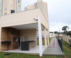 Com recursos do Estado, 208 famílias recebem apartamentos em residencial em Curitiba