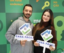 Com recursos do Estado, 208 famílias recebem apartamentos em residencial em Curitiba