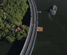 Ponte de Guaratuba já está 100% pavimentada e começa a ganhar iluminação final