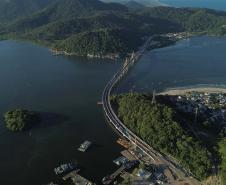 Ponte de Guaratuba já está 100% pavimentada e começa a ganhar iluminação final