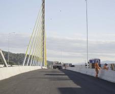 Ponte de Guaratuba já está 100% pavimentada e começa a ganhar iluminação final