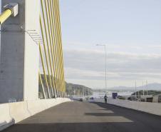 Ponte de Guaratuba já está 100% pavimentada e começa a ganhar iluminação final
