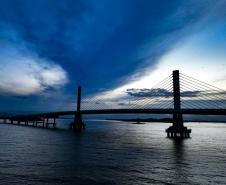 Ponte de Guaratuba: a duas semanas da inauguração, obras reúnem quase 500 funcionários