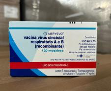 Após incorporar vacina para gestantes, Paraná registra queda de 83,5% nos internamentos de bebês