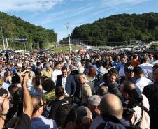 “Perseverança venceu o impossível”, diz Ratinho Junior na inauguração da Ponte de Guaratuba