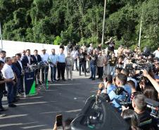 “Perseverança venceu o impossível”, diz Ratinho Junior na inauguração da Ponte de Guaratuba