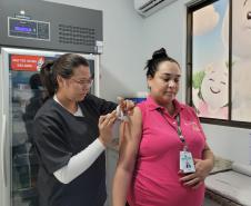 Após incorporar vacina para gestantes, Paraná registra queda de 83,5% nos internamentos de bebês