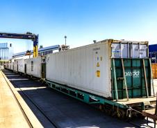 Portos do Paraná impulsiona exportação de frango e acelera transição energética no complexo