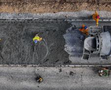 Paraná chega a quase mil quilômetros de rodovias e novas estradas em concreto