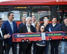 23 metros e quase 200 lugares: Paraná ganha primeiros ônibus superarticulados