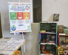 Rua da Cidadania do Cajuru ganha nova biblioteca organizada por alunos da Universidade Aberta à Pessoa Idosa (Unapi), como parte do Trabalho de Conclusão de Curso (TCC)